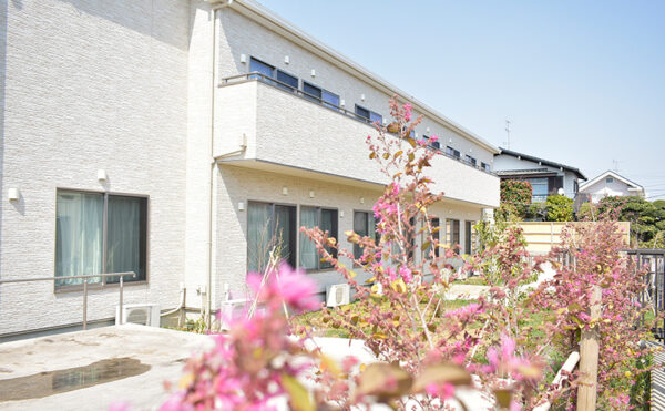 まるっとけあ鶴見（旧：介護の王国 横浜市鶴見 梶山）