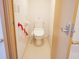 居室内 トイレ（つづき療養センター）