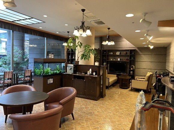 【中野区】24時間看護＆無料の介護美容サービス！高級感あふれる「SOMPOケア ラヴィーレ鷺ノ宮」